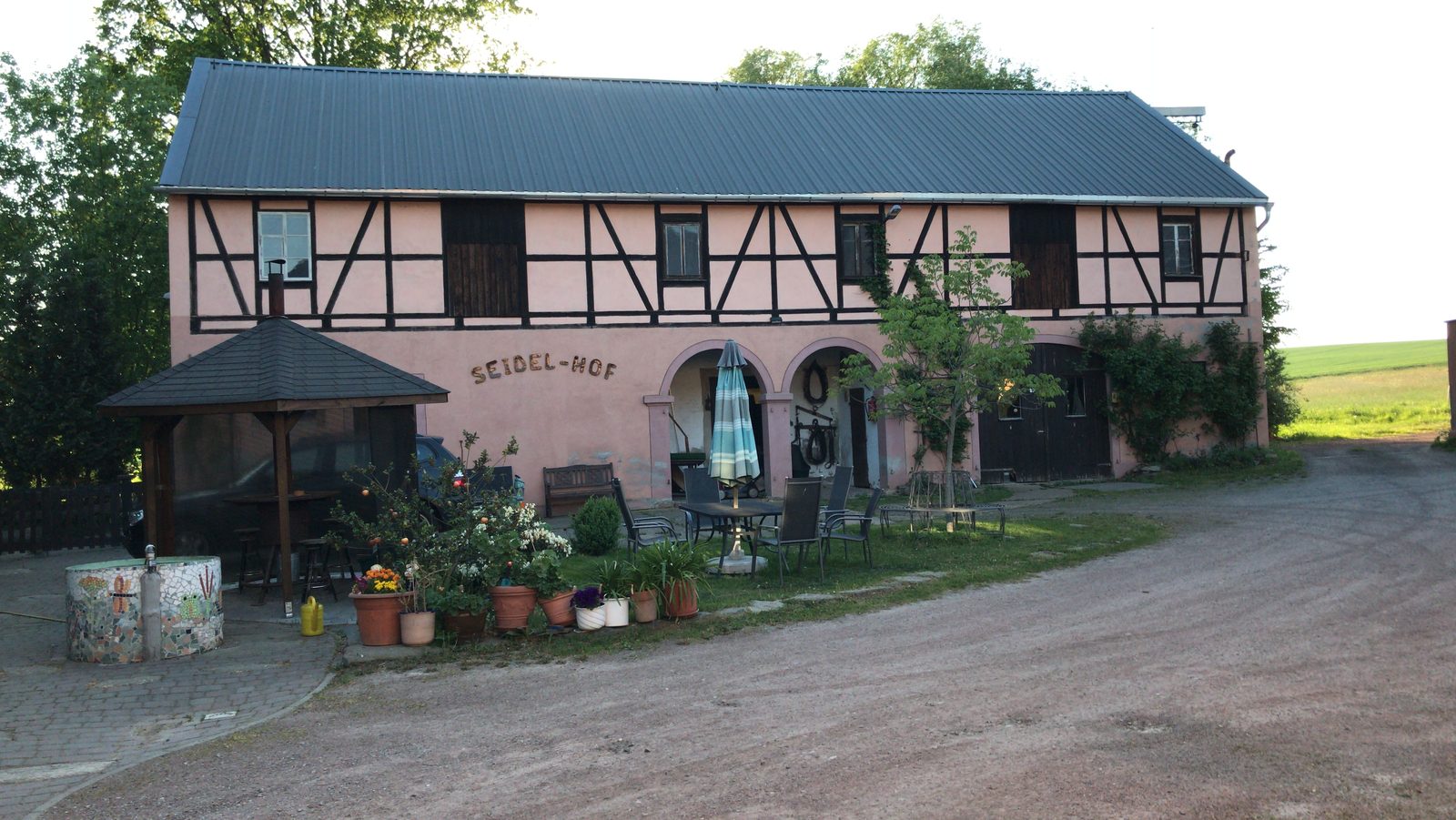 Der Innenhof des Vierseithofs